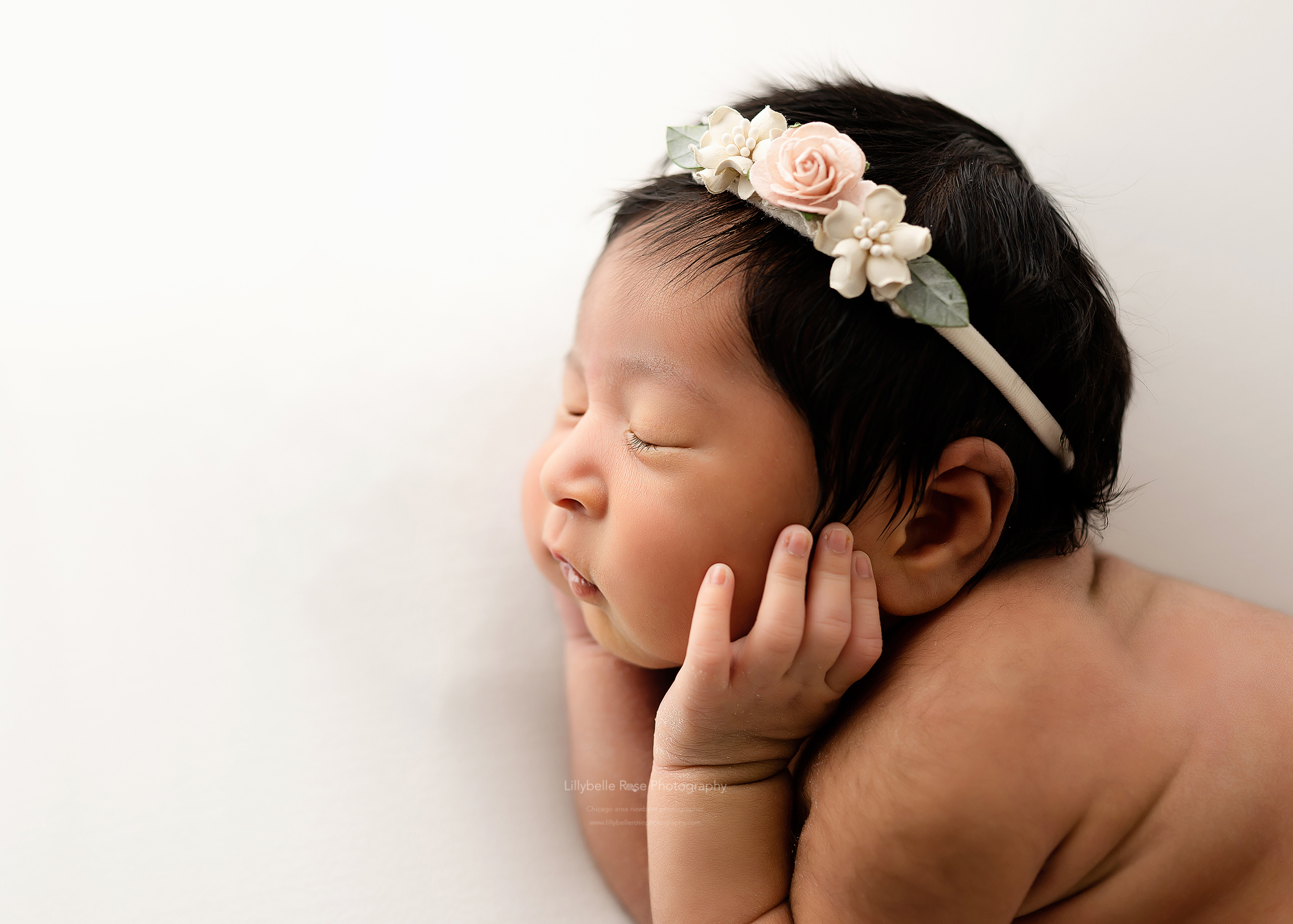 chicago baby pictures, how to calm a newborn, chicago newborn photography, chicago newborn photographer, best newborn photographer, newborn pictures near me, baby pictures near me, Naperville baby pictures, Naperville photographer, chicago photographer