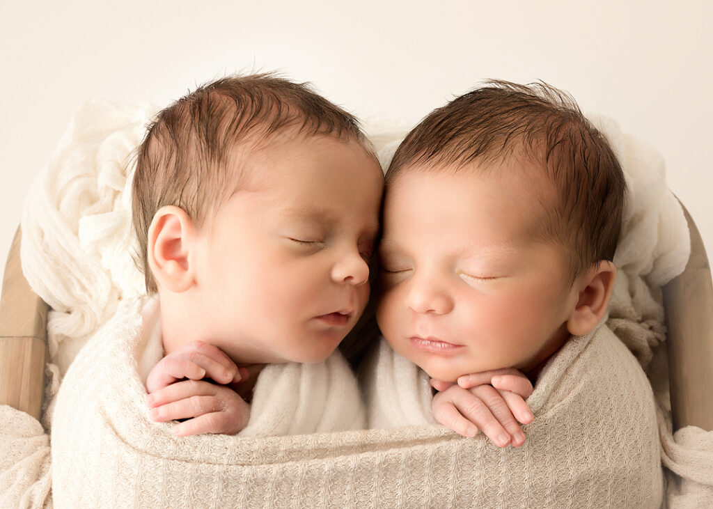 twin babies snuggling, newborn-photos-chicago
